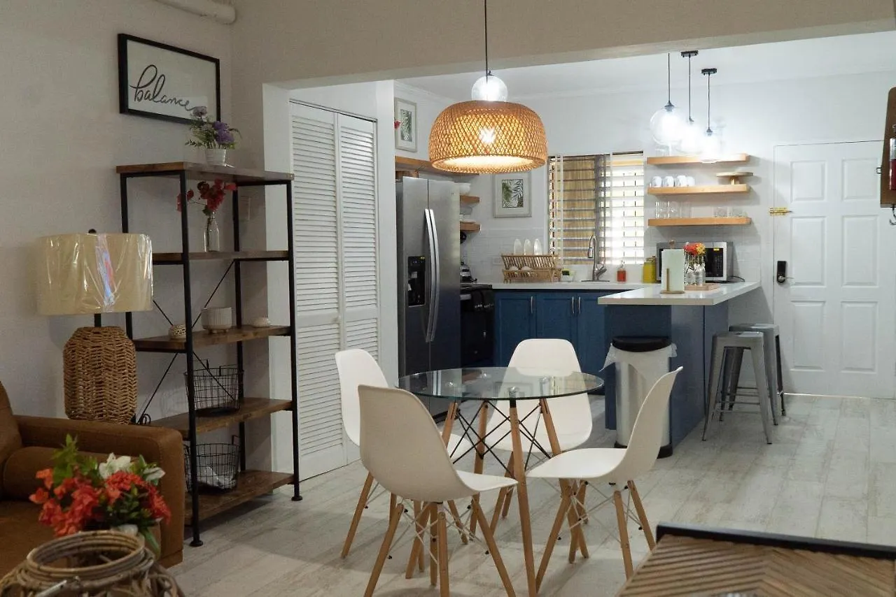 Luxury 2 Bedroom 2 Bathroom City Oasis Kingston 0*,  Jamaica