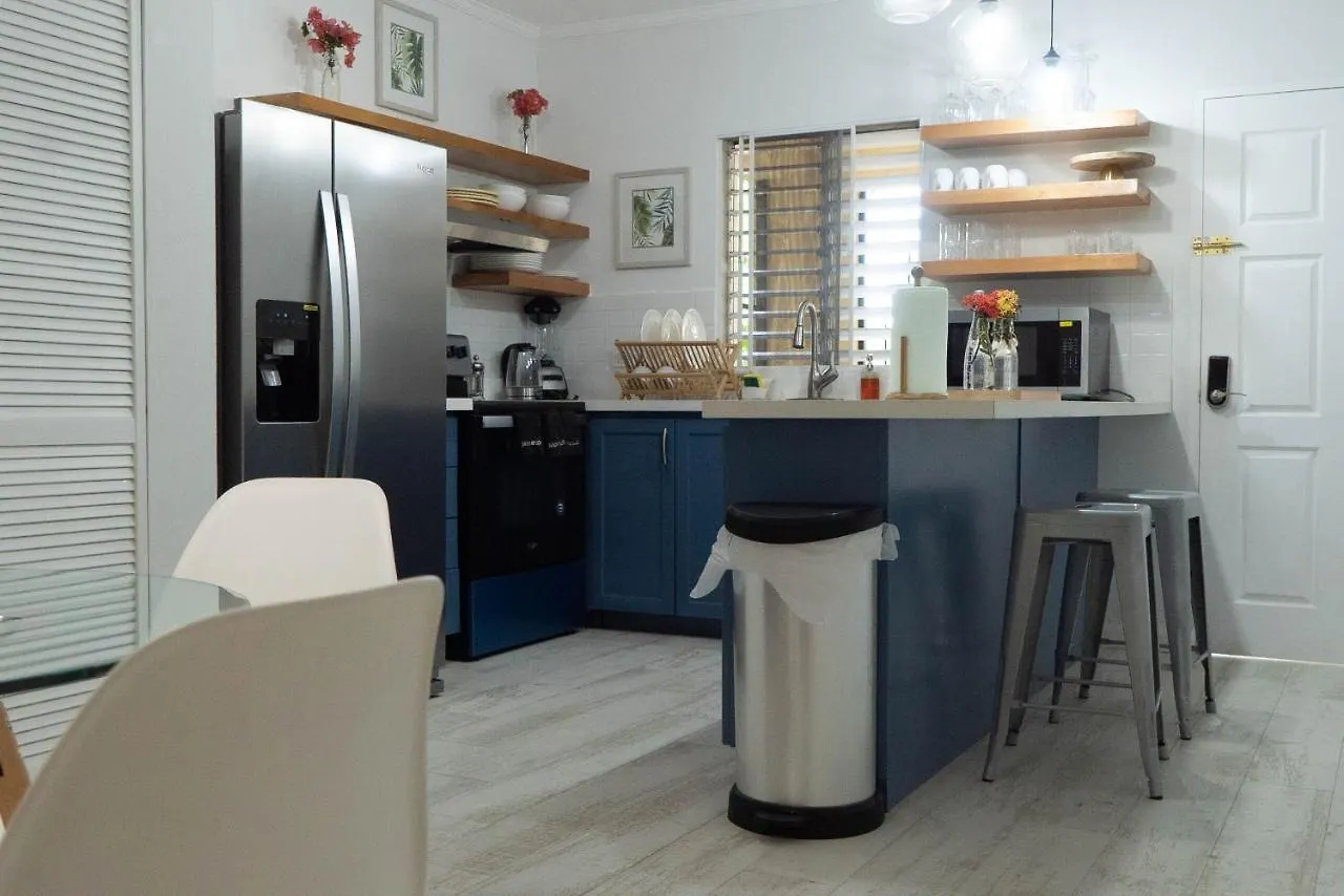 Luxury 2 Bedroom 2 Bathroom City Oasis Kingston 0*,  Jamaica